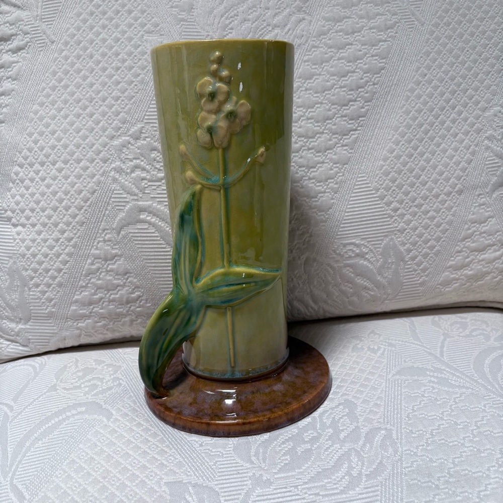 1930 Roseville Vase is green and brown and it’s in perfect condition!